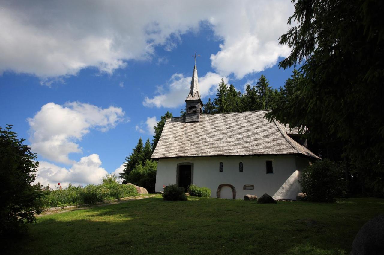 Hoehengasthaus Kolmenhof An Der Donauquelle ฟวร์ตวานเงน ภายนอก รูปภาพ