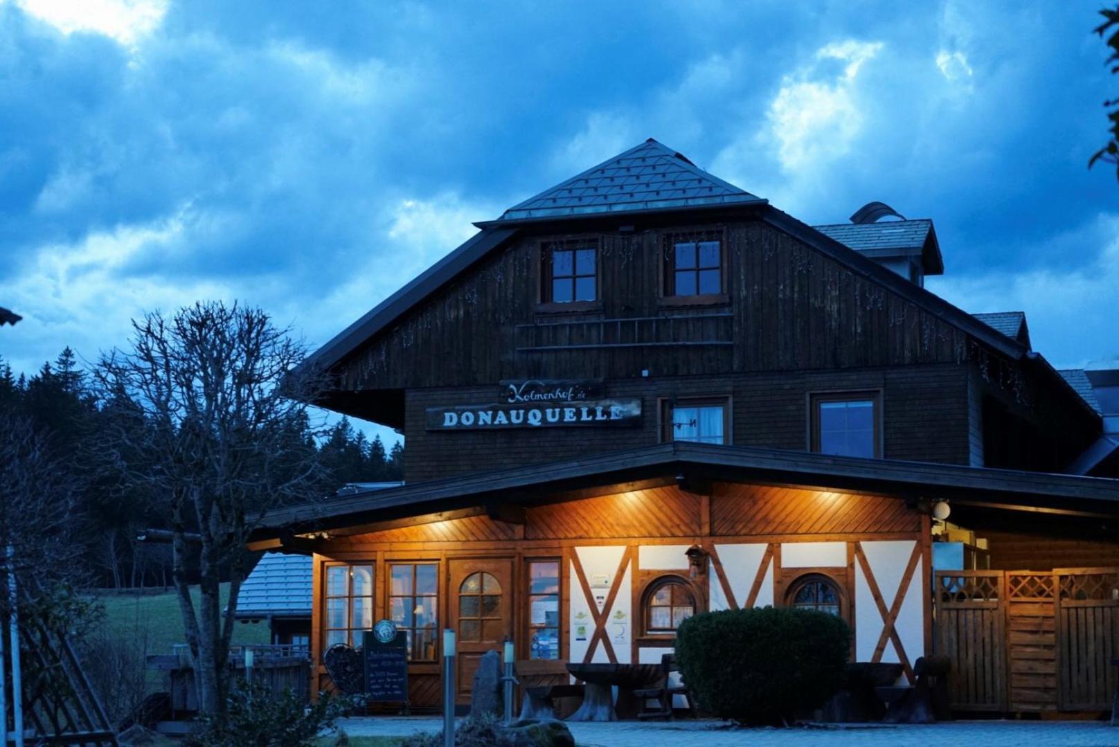 Hoehengasthaus Kolmenhof An Der Donauquelle ฟวร์ตวานเงน ภายนอก รูปภาพ