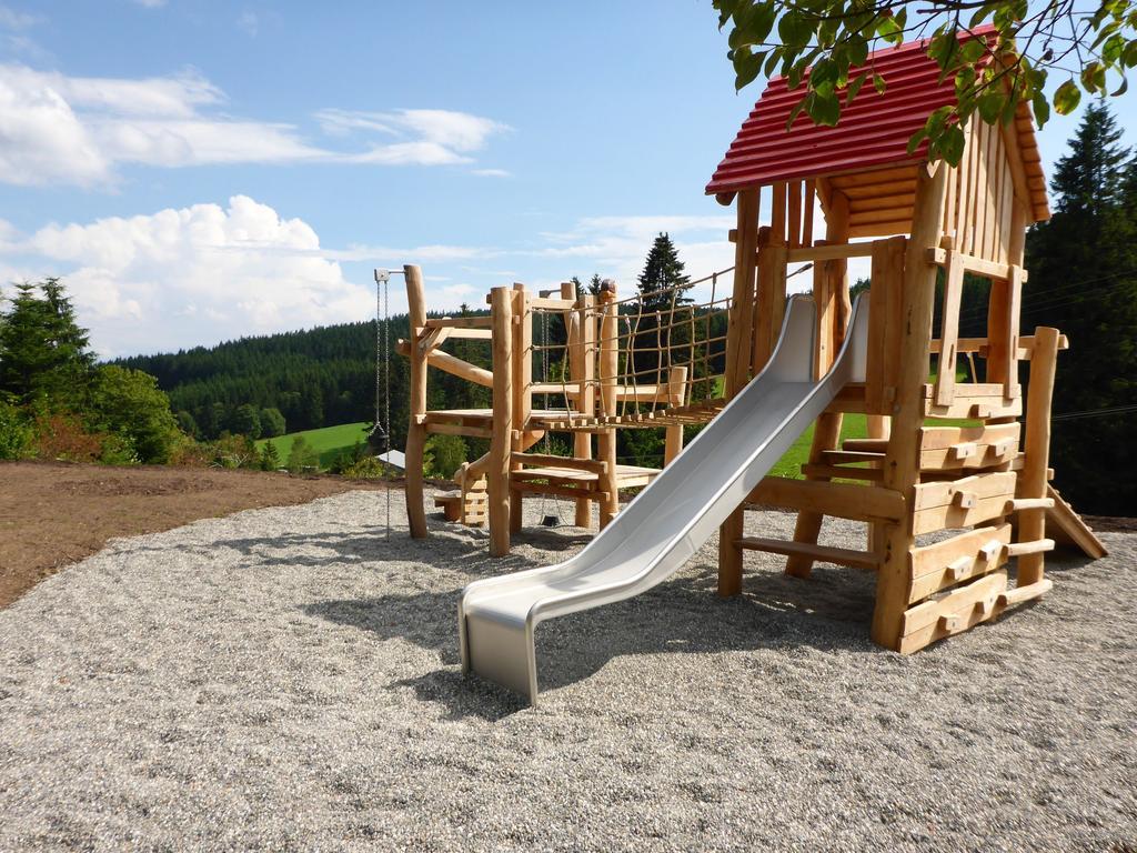 Hoehengasthaus Kolmenhof An Der Donauquelle ฟวร์ตวานเงน ภายนอก รูปภาพ
